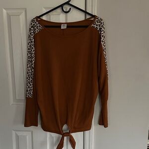 VERY COMFY Brown Leopard Print Women's Top - Light Henley Material